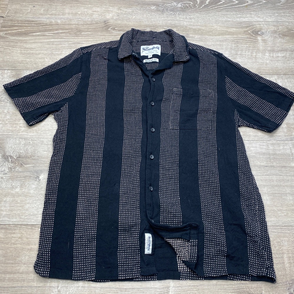 The Stronghold Button Down Shirt Mens M‎ Navy Striped Cotton Casual Summer